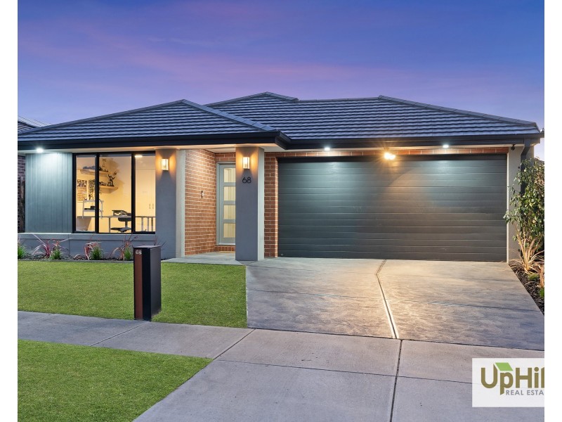 68 Yeungroon Boulevard, Clyde North VIC 3978