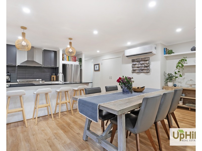 68 Yeungroon Boulevard, Clyde North VIC 3978