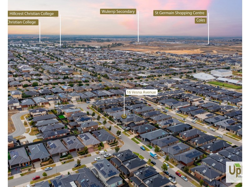 16 Vesna Avenue, Clyde North VIC 3978