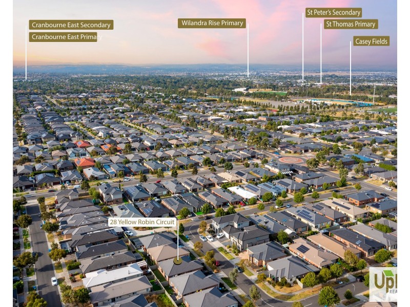 28 Yellow Robin Circuit, Cranbourne East VIC 3977