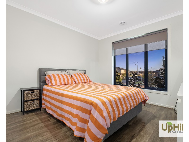 31 Garrard Crescent, Clyde VIC 3978