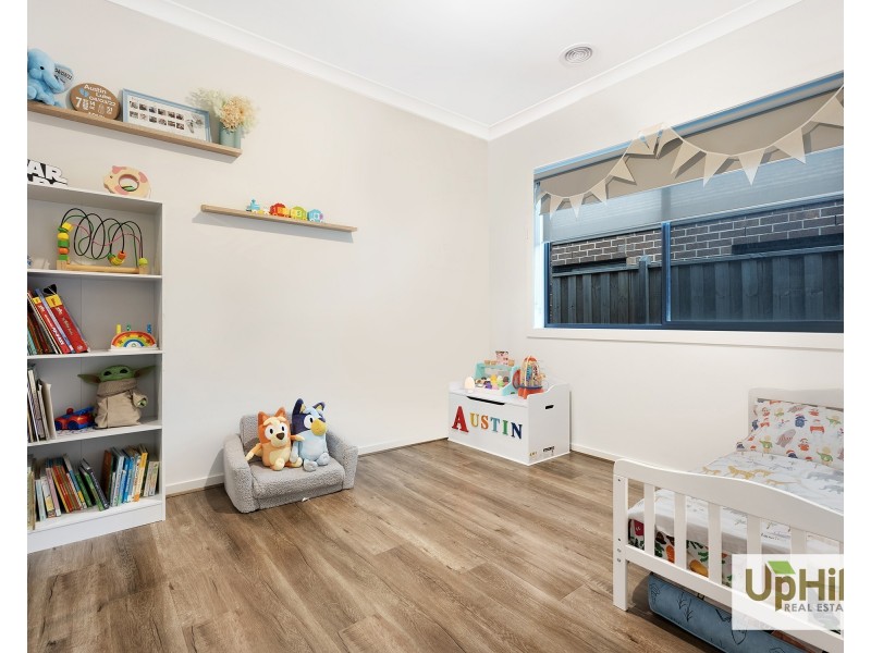 31 Garrard Crescent, Clyde VIC 3978