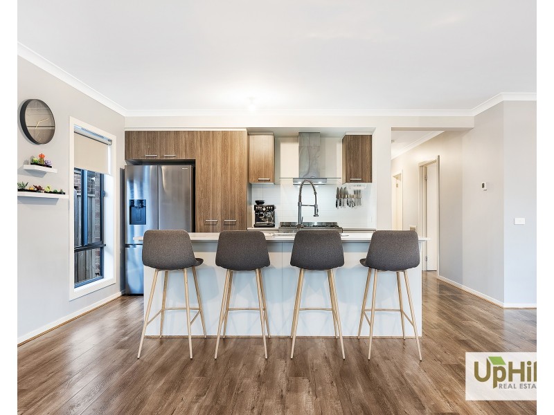 31 Garrard Crescent, Clyde VIC 3978