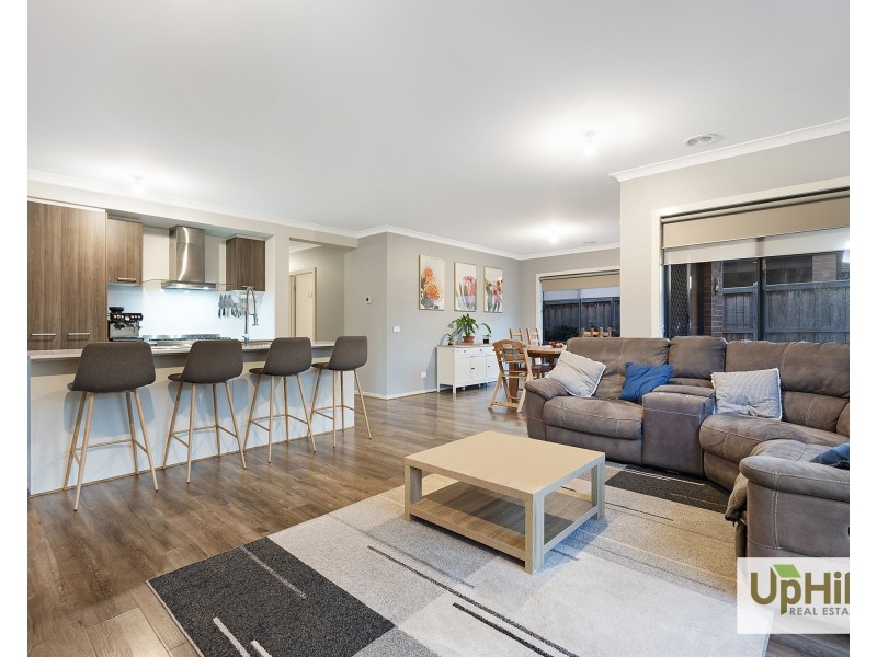 31 Garrard Crescent, Clyde VIC 3978