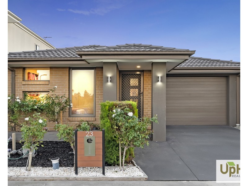 23 Australorp Drive, Clyde North VIC 3978