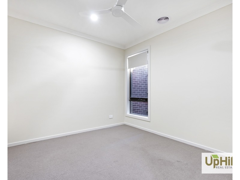 23 Australorp Drive, Clyde North VIC 3978