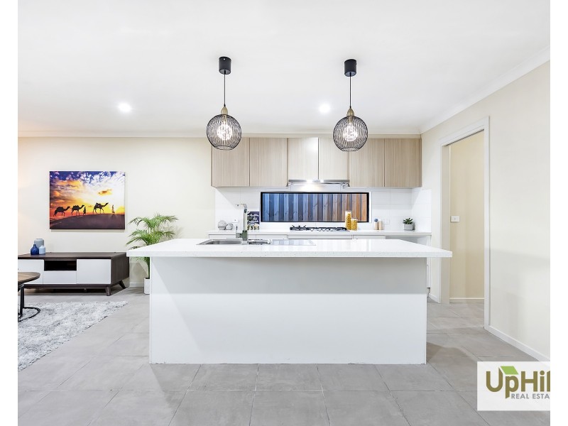 23 Australorp Drive, Clyde North VIC 3978