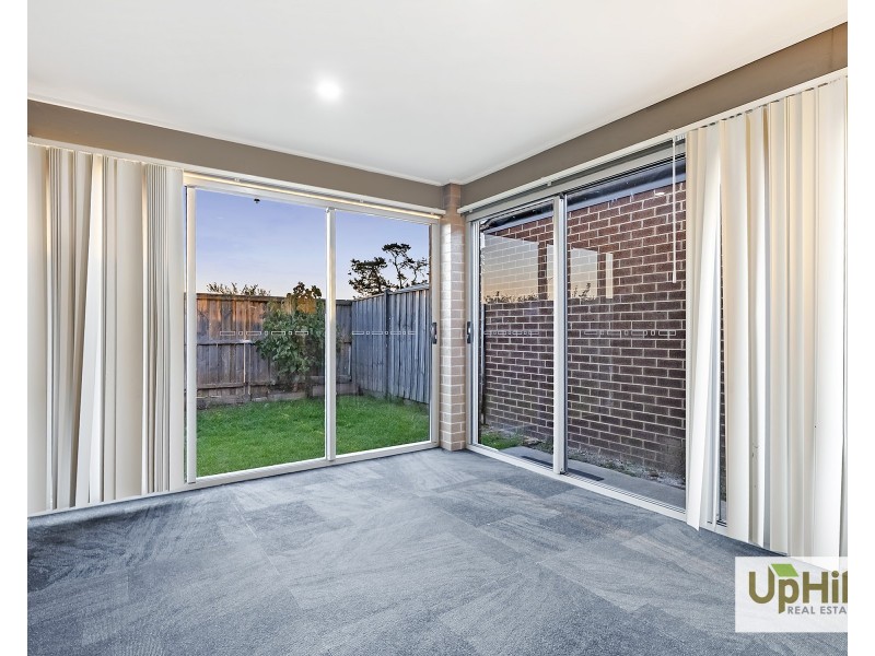 23 Australorp Drive, Clyde North VIC 3978