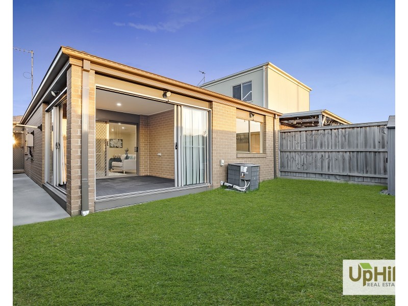 23 Australorp Drive, Clyde North VIC 3978