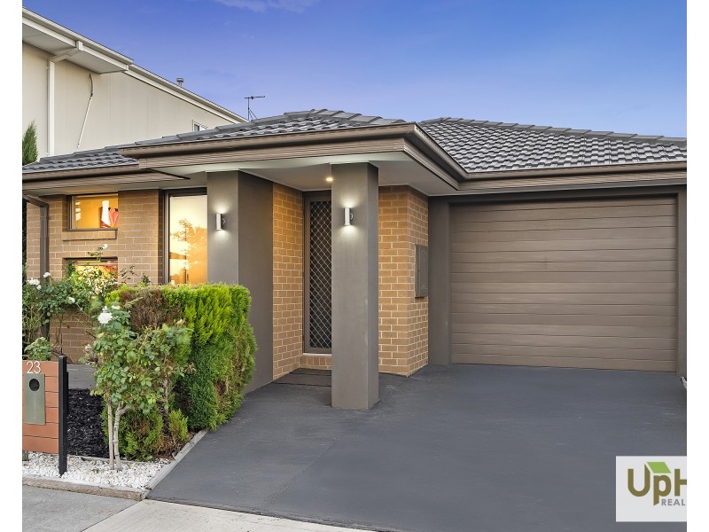 23 Australorp Drive, Clyde North VIC 3978