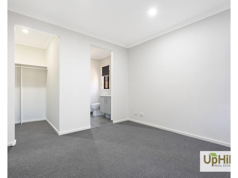 15 Basilico Street, Clyde VIC 3978
