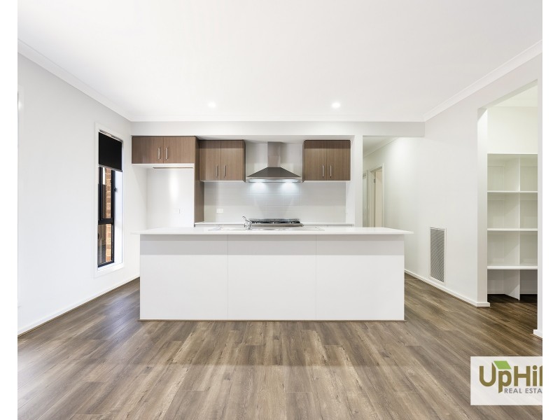 15 Basilico Street, Clyde VIC 3978