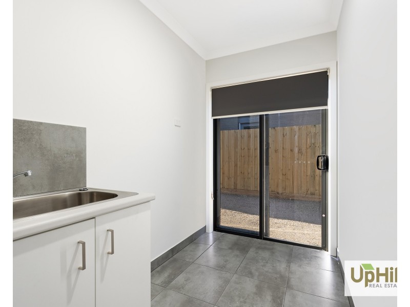 15 Basilico Street, Clyde VIC 3978