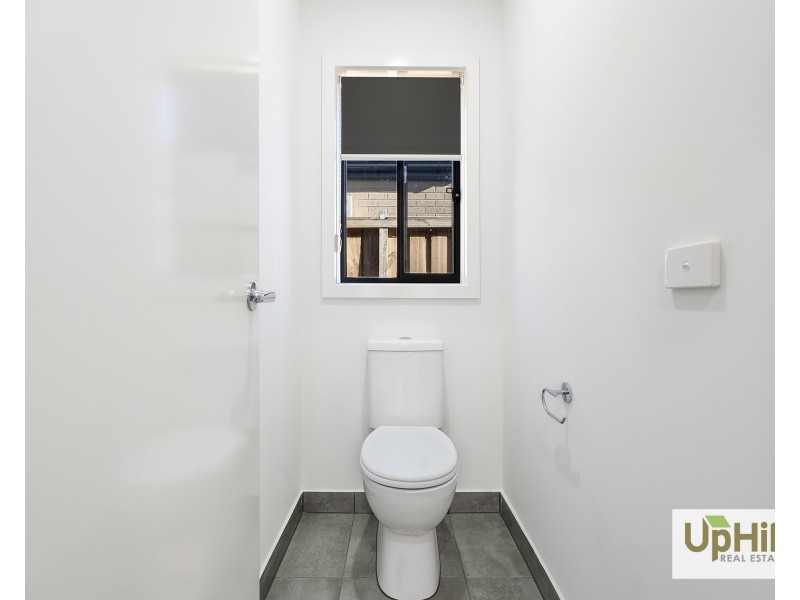 15 Basilico Street, Clyde VIC 3978