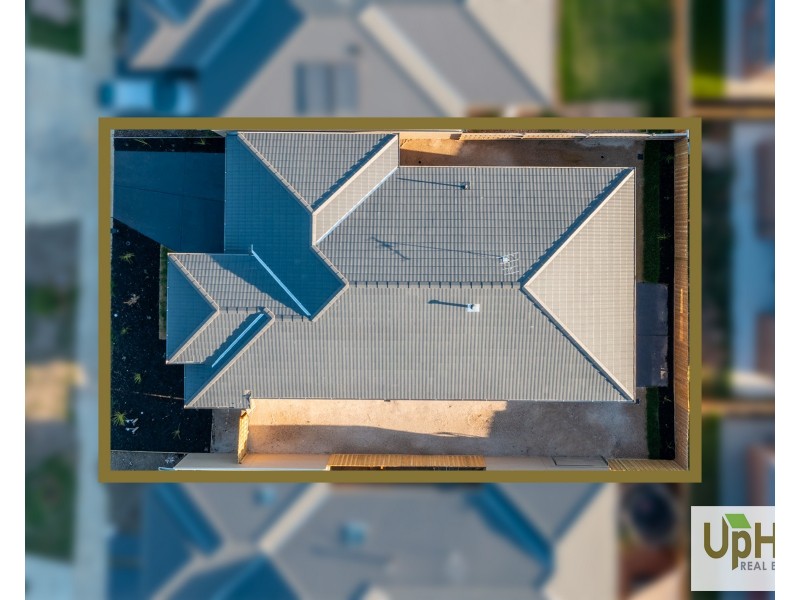 15 Basilico Street, Clyde VIC 3978