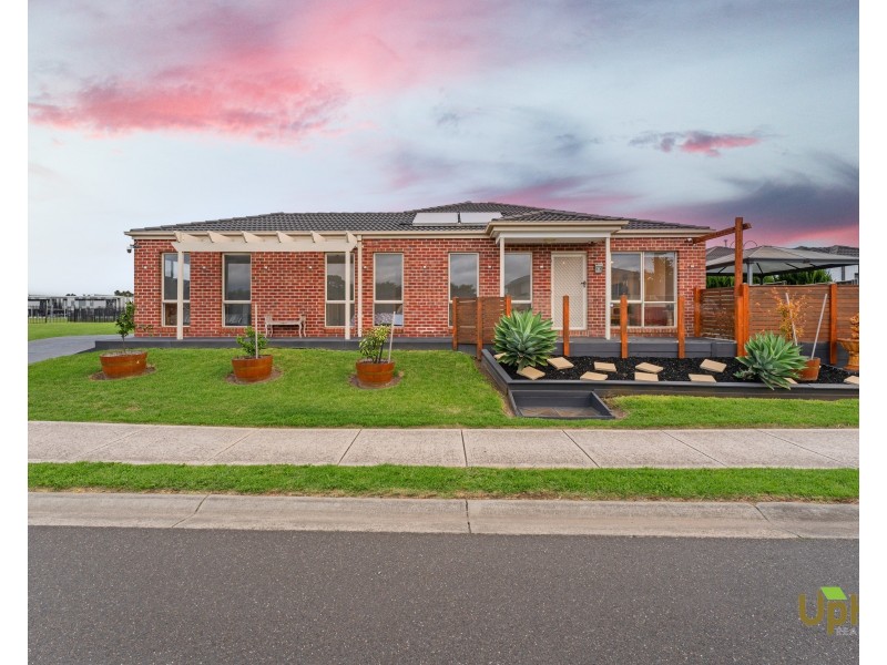 1/1 Corrigans Road, Cranbourne East VIC 3977