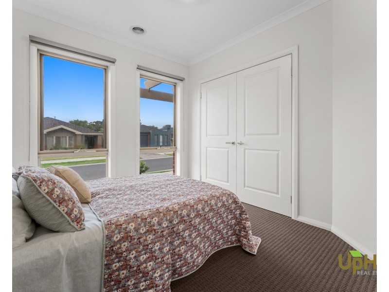1/1 Corrigans Road, Cranbourne East VIC 3977