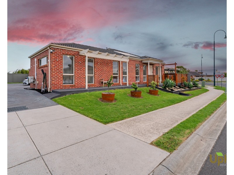 1/1 Corrigans Road, Cranbourne East VIC 3977