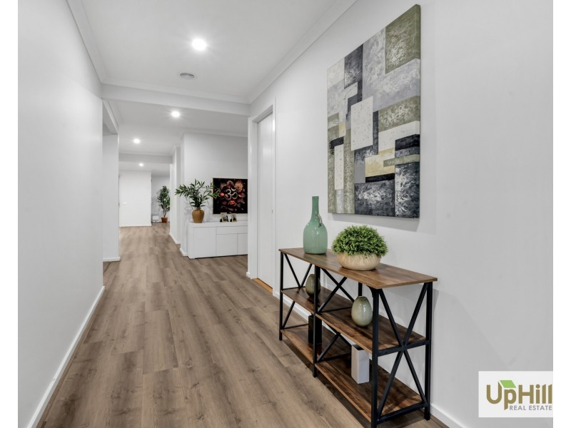 47 HUNT CLUB BOULEVARD, Cranbourne East VIC 3977