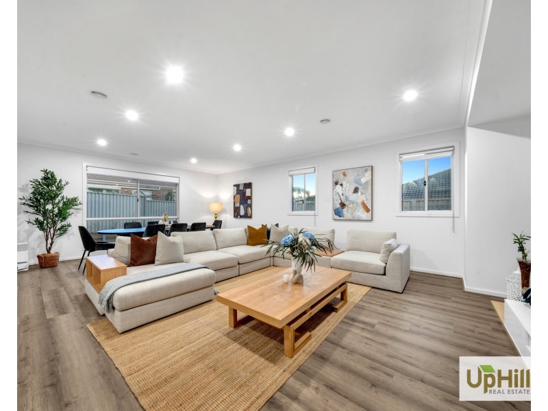 47 HUNT CLUB BOULEVARD, Cranbourne East VIC 3977