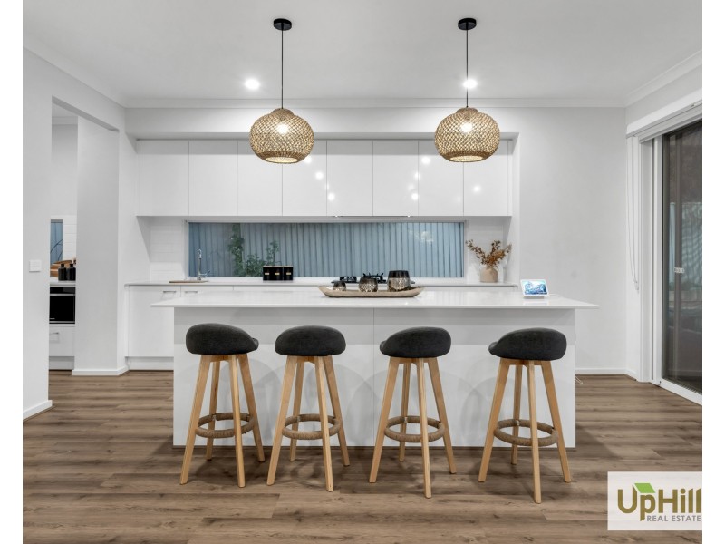 47 HUNT CLUB BOULEVARD, Cranbourne East VIC 3977