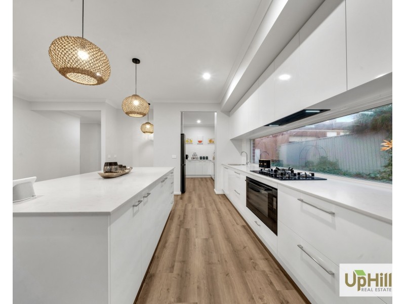 47 HUNT CLUB BOULEVARD, Cranbourne East VIC 3977