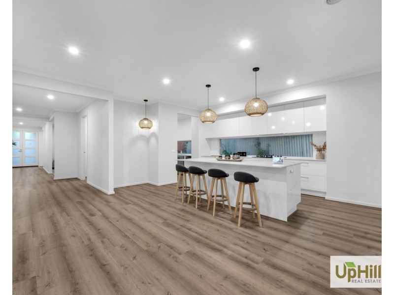 47 HUNT CLUB BOULEVARD, Cranbourne East VIC 3977