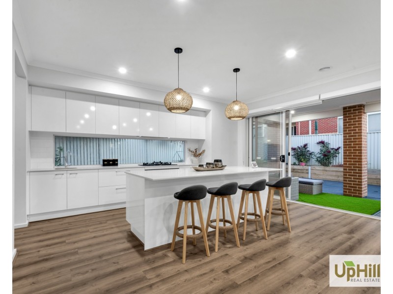 47 HUNT CLUB BOULEVARD, Cranbourne East VIC 3977