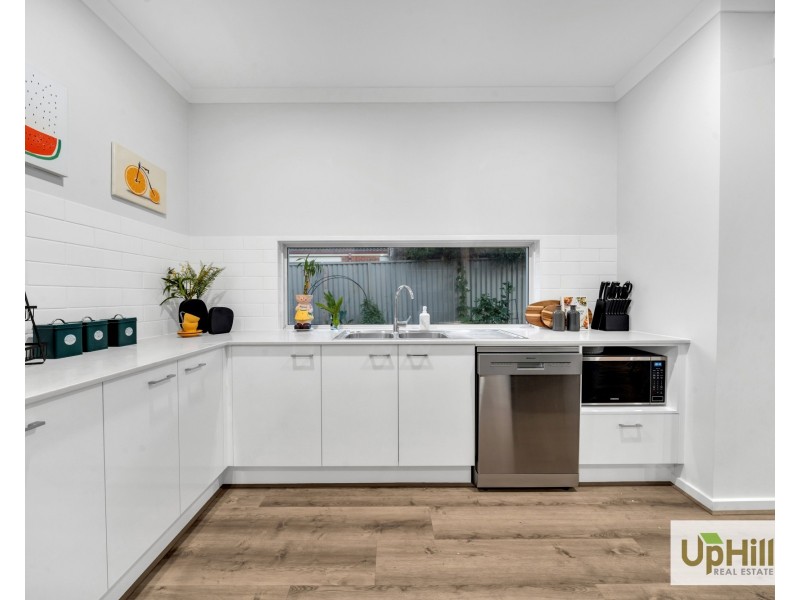 47 HUNT CLUB BOULEVARD, Cranbourne East VIC 3977