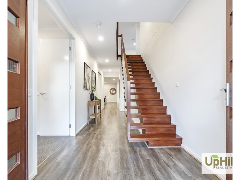 18 Velvet Circuit, Clyde North VIC 3978