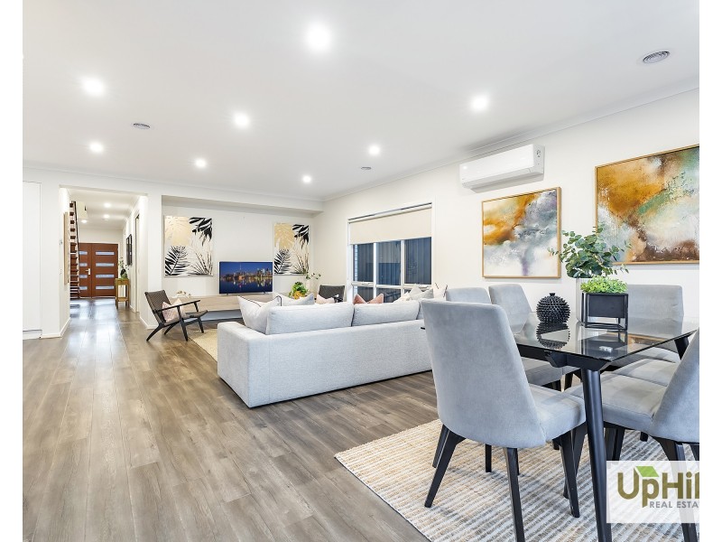 18 Velvet Circuit, Clyde North VIC 3978