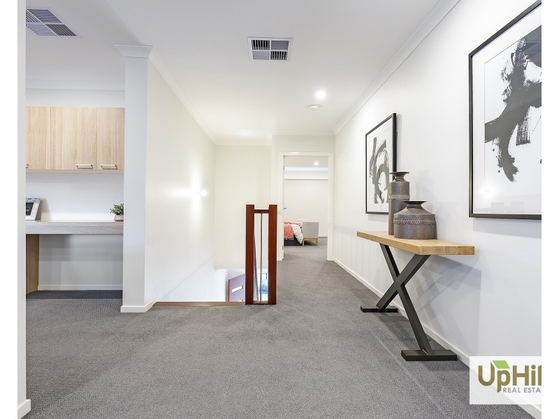 18 Velvet Circuit, Clyde North VIC 3978