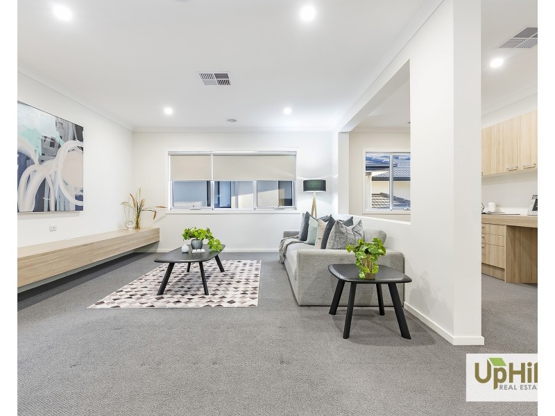 18 Velvet Circuit, Clyde North VIC 3978