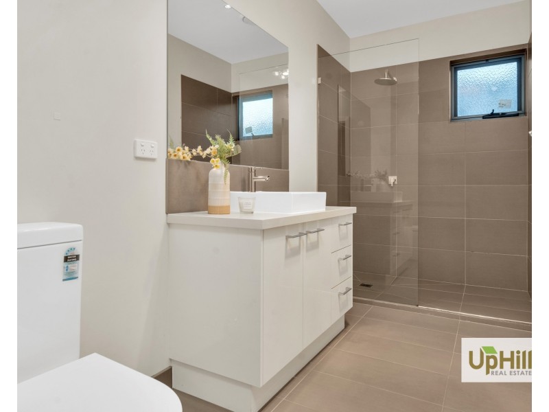 24 Salerno Way, Clyde North VIC 3978