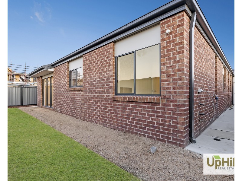 13 Nightfall Avenue, Clyde North VIC 3978