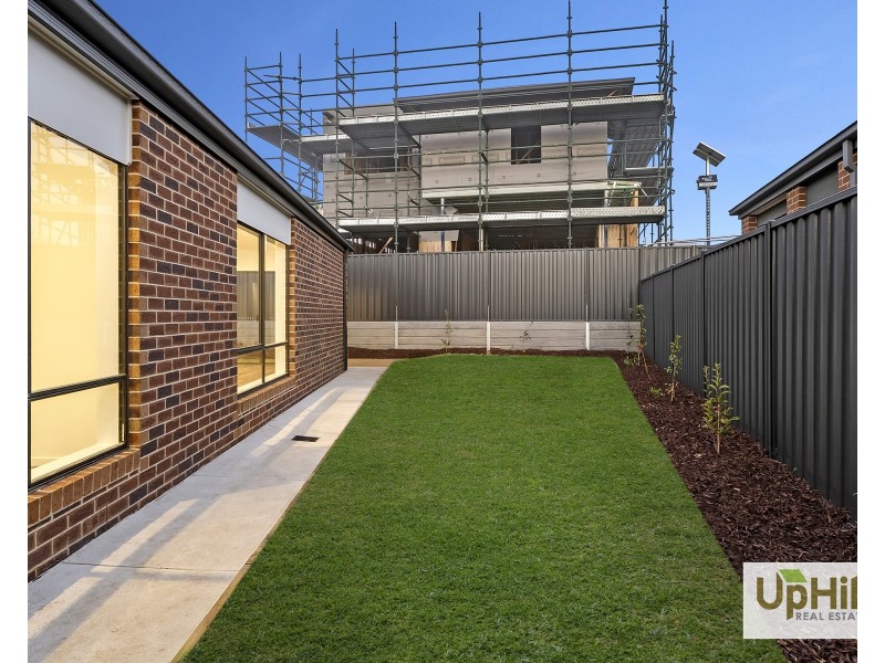 13 Nightfall Avenue, Clyde North VIC 3978