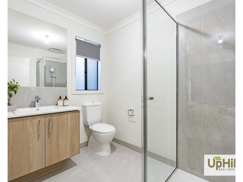 11 Wooli Avenue, Clyde VIC 3978