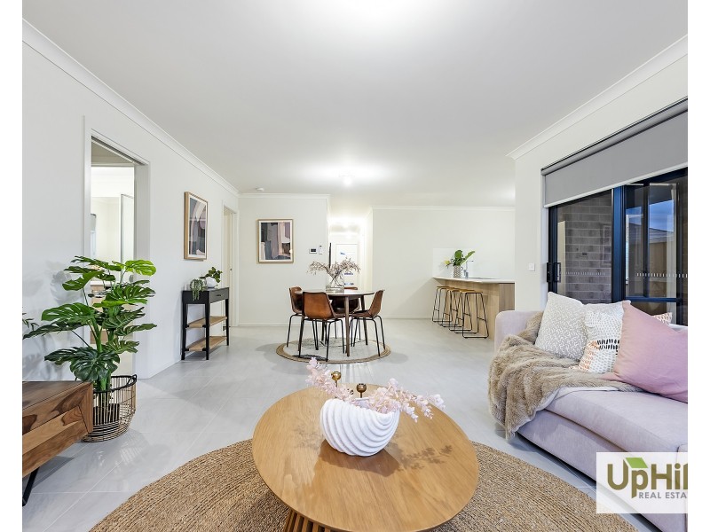 11 Wooli Avenue, Clyde VIC 3978