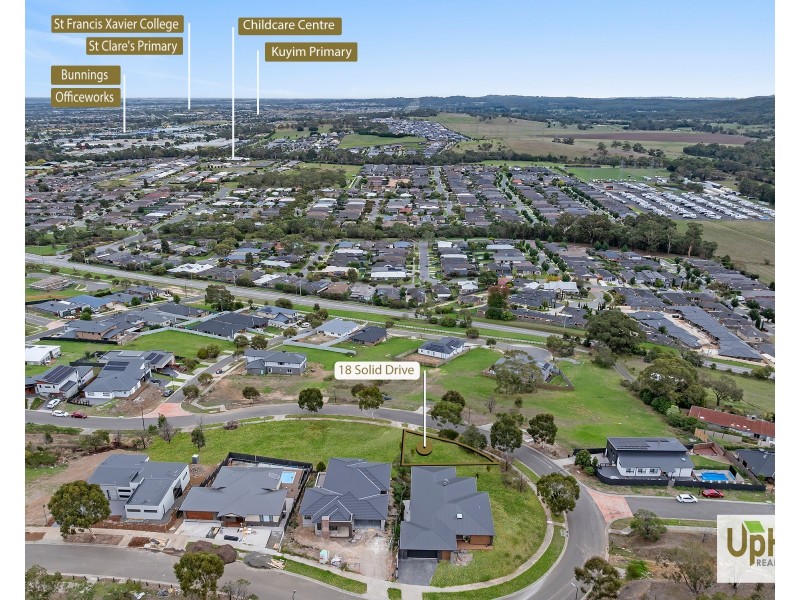 18 Solid Drive, Pakenham VIC 3810