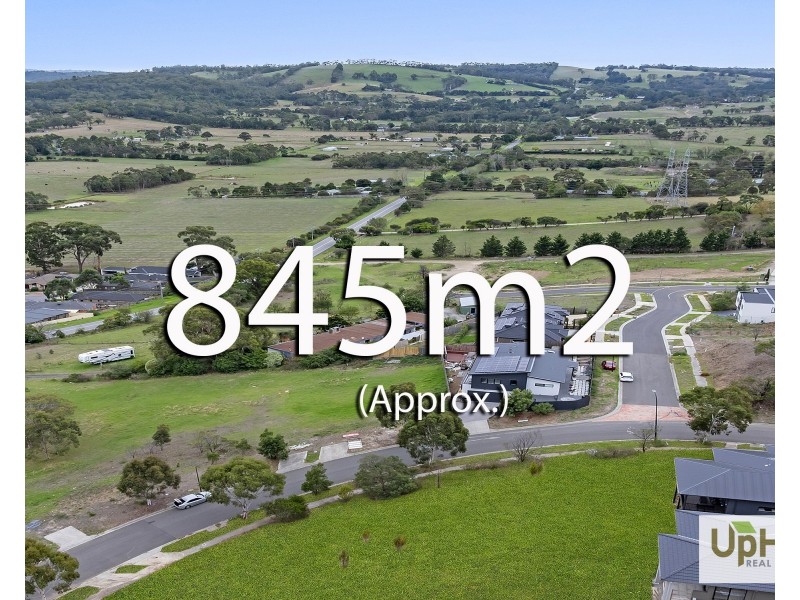 18 Solid Drive, Pakenham VIC 3810