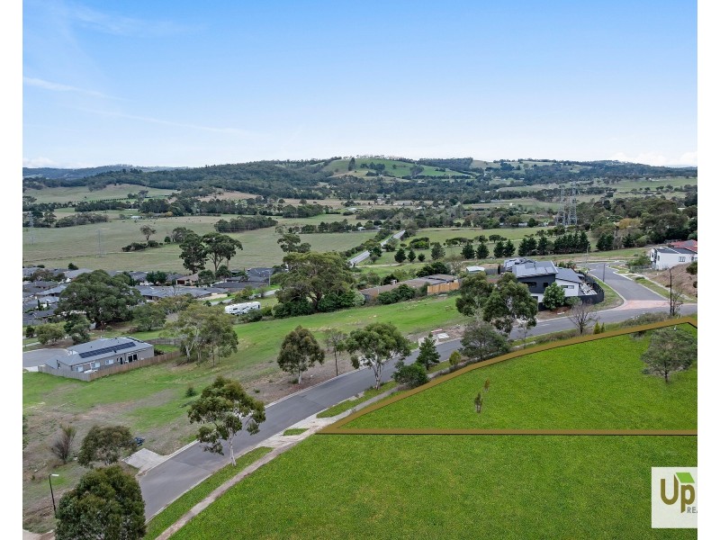 18 Solid Drive, Pakenham VIC 3810