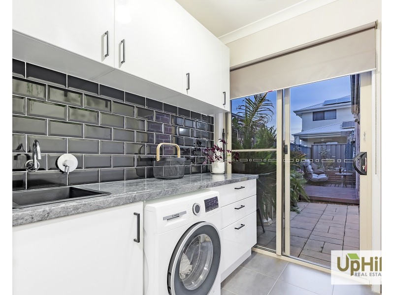 9 Calabrese Circuit, Clyde North VIC 3978