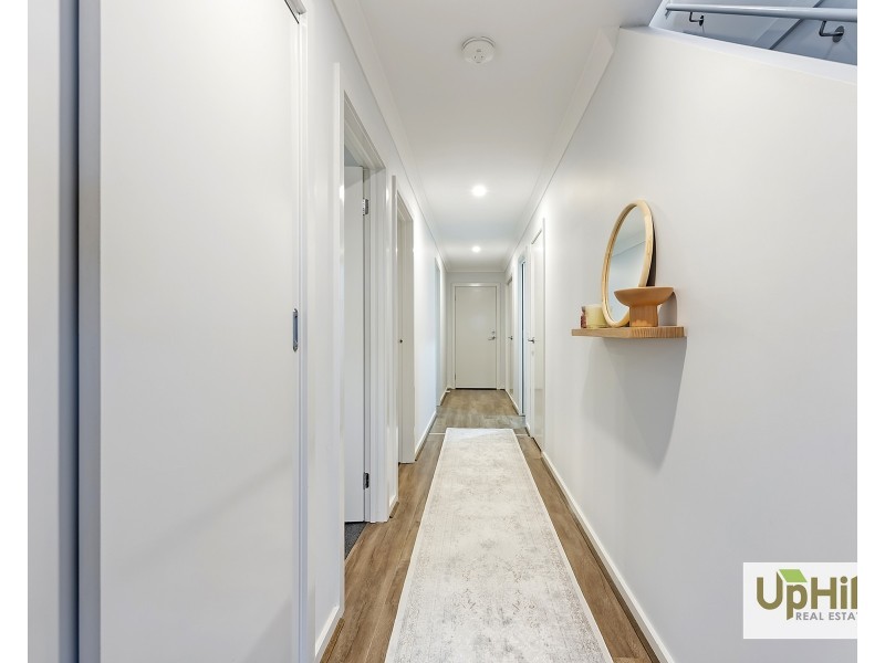 13 Guell Lane, Clyde North VIC 3978