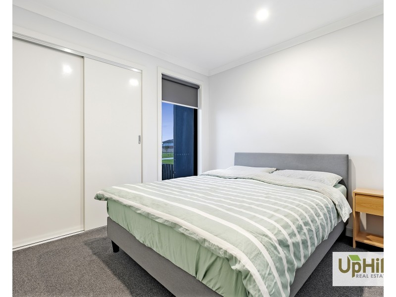 13 Guell Lane, Clyde North VIC 3978