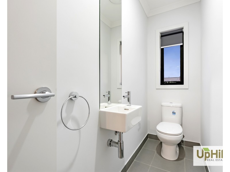 13 Guell Lane, Clyde North VIC 3978