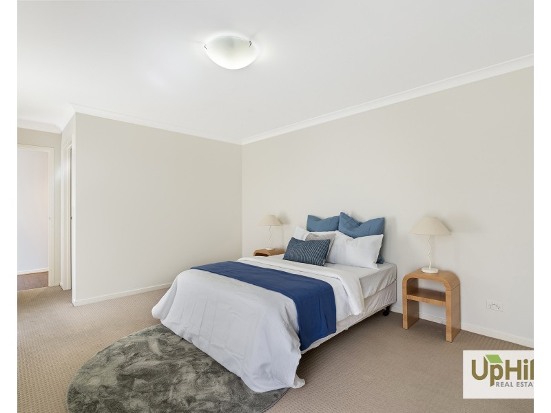 6 Quintino Walk, Clyde North VIC 3978