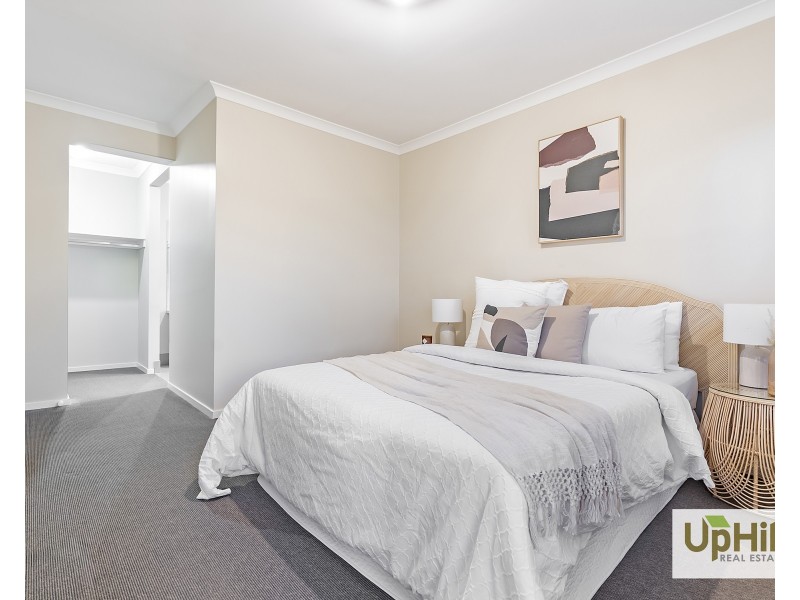 28 Chagall Parade, Clyde North VIC 3978