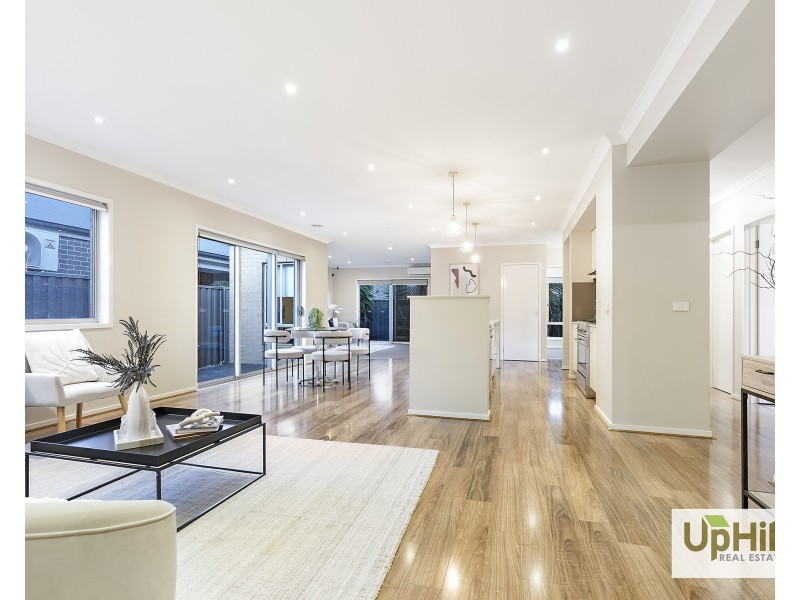 28 Chagall Parade, Clyde North VIC 3978