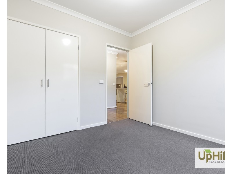 28 Chagall Parade, Clyde North VIC 3978