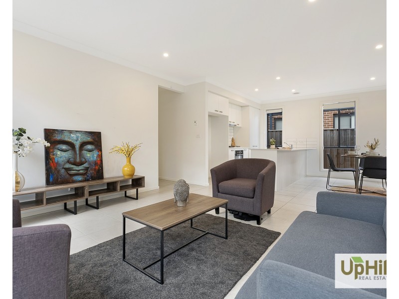 5 Mercury Road, Cranbourne East VIC 3977